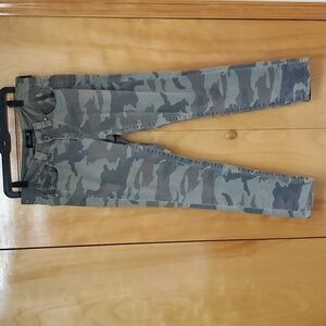 Seven7 for All Mankind Women’s Skinny Camouflage Distressed Jeans, Size 8